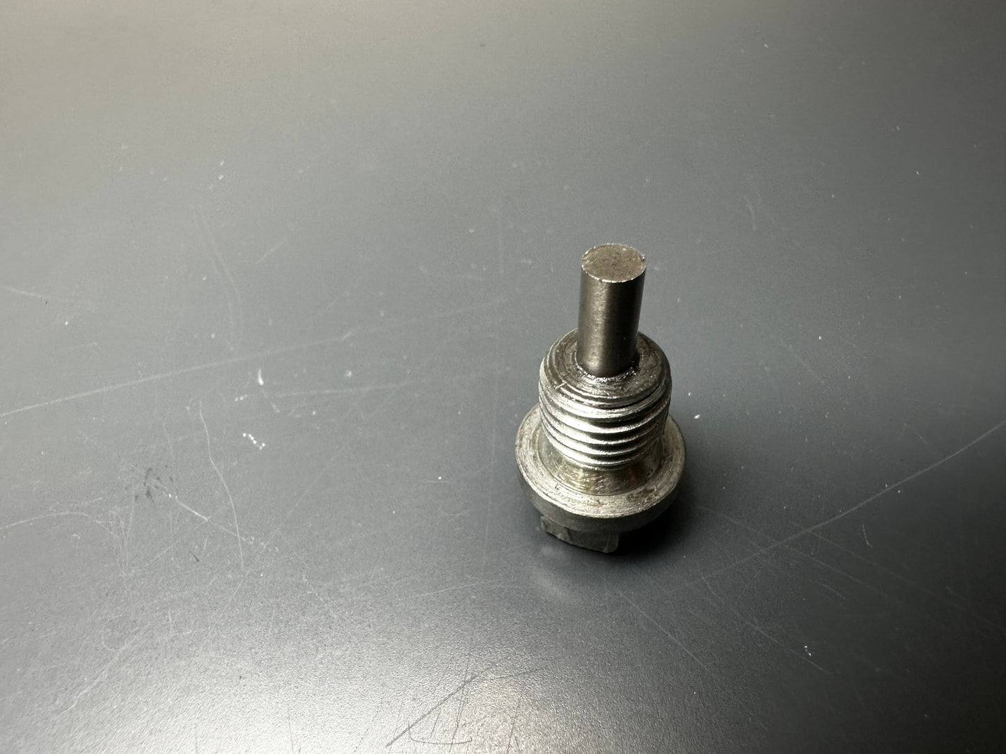 VITE SCOLO OLIO CON MAGNETE KTM HUSQVARNA 1994 2023 58030021100