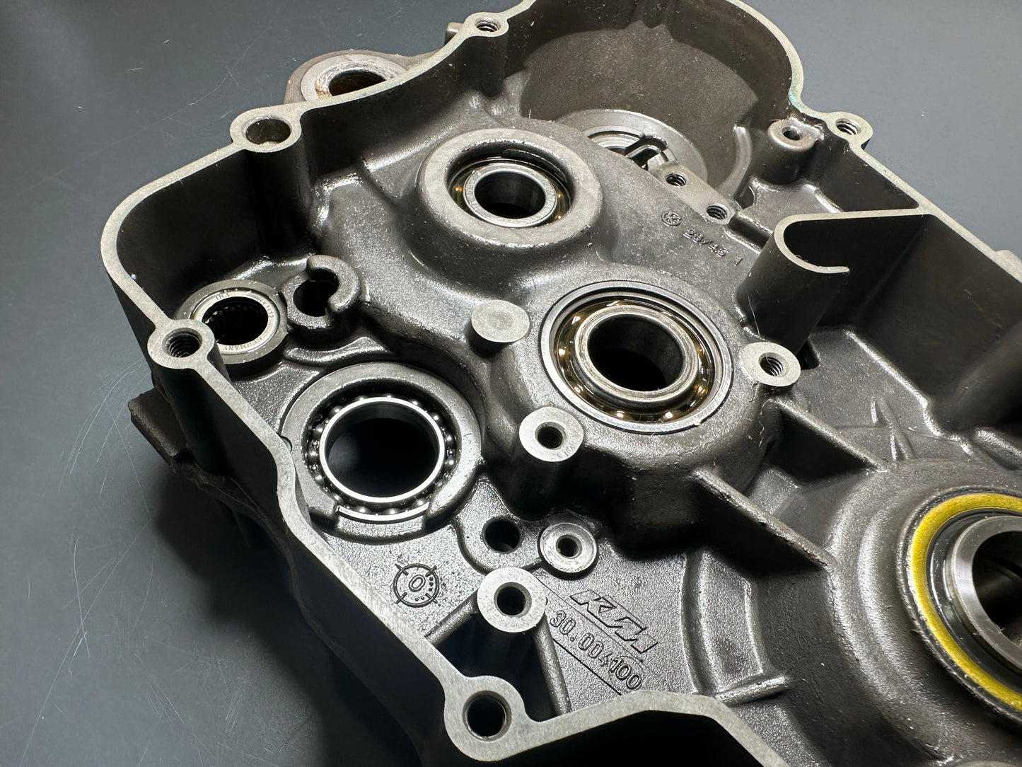 CARTER CENTRALE DESTRO KTM HUSQV Exc Sx Te 125 150 200 2008 2009 2010 2011 2012