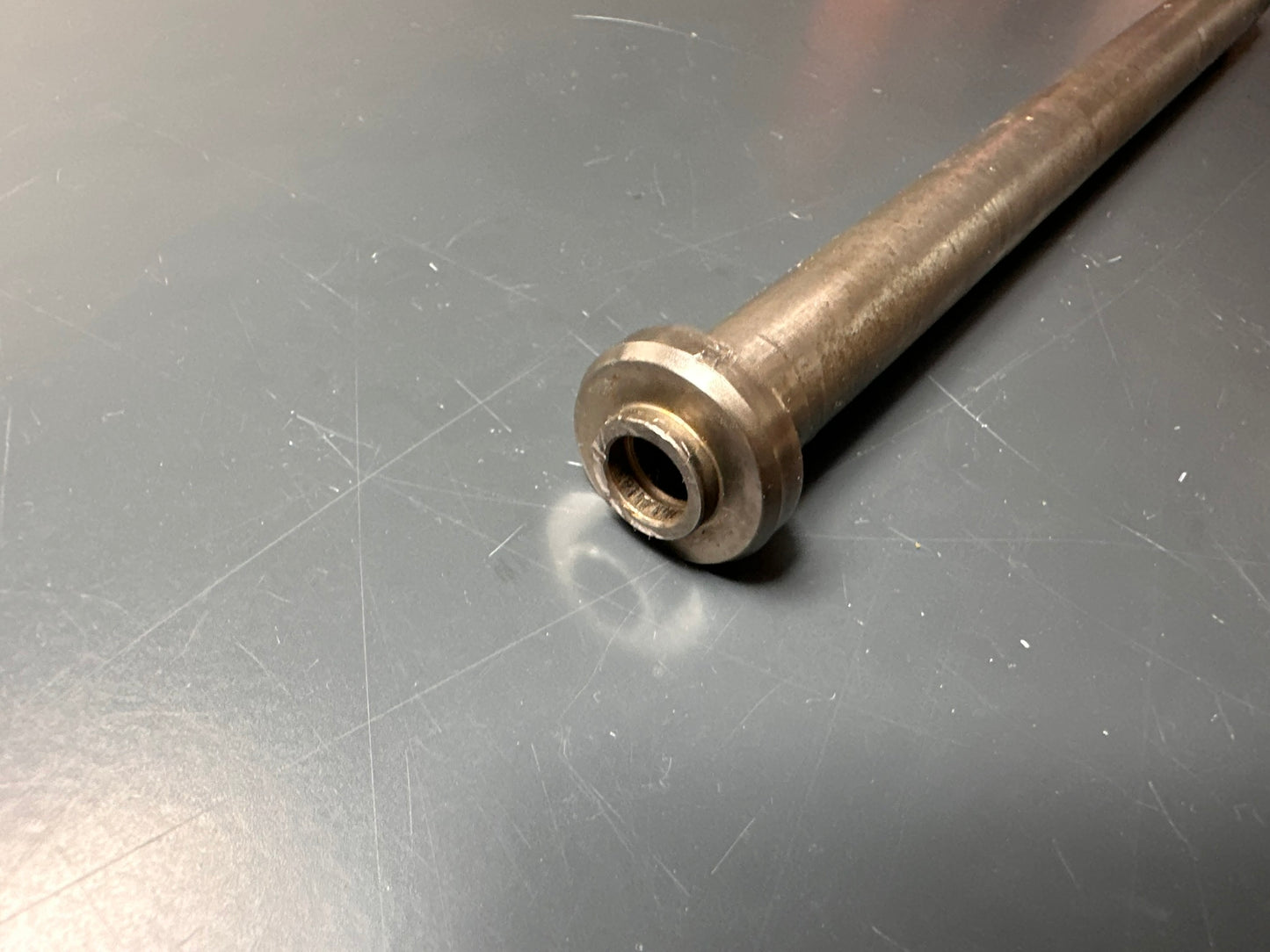 PERNO FORCELLONE Ktm Husqvarna 125 250 300 450 77304037000 Swingarm Bolt M16X1,5 07