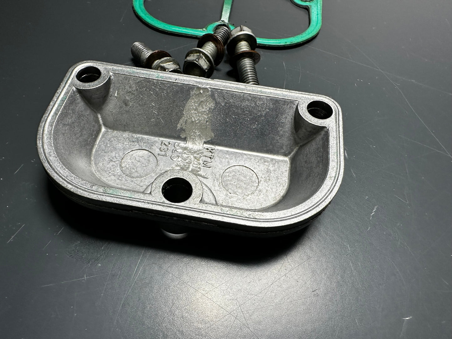 COPERCHIO VALVOLE KTM SxF ExcF Smr 250 400 450 520 525 540 58036052200