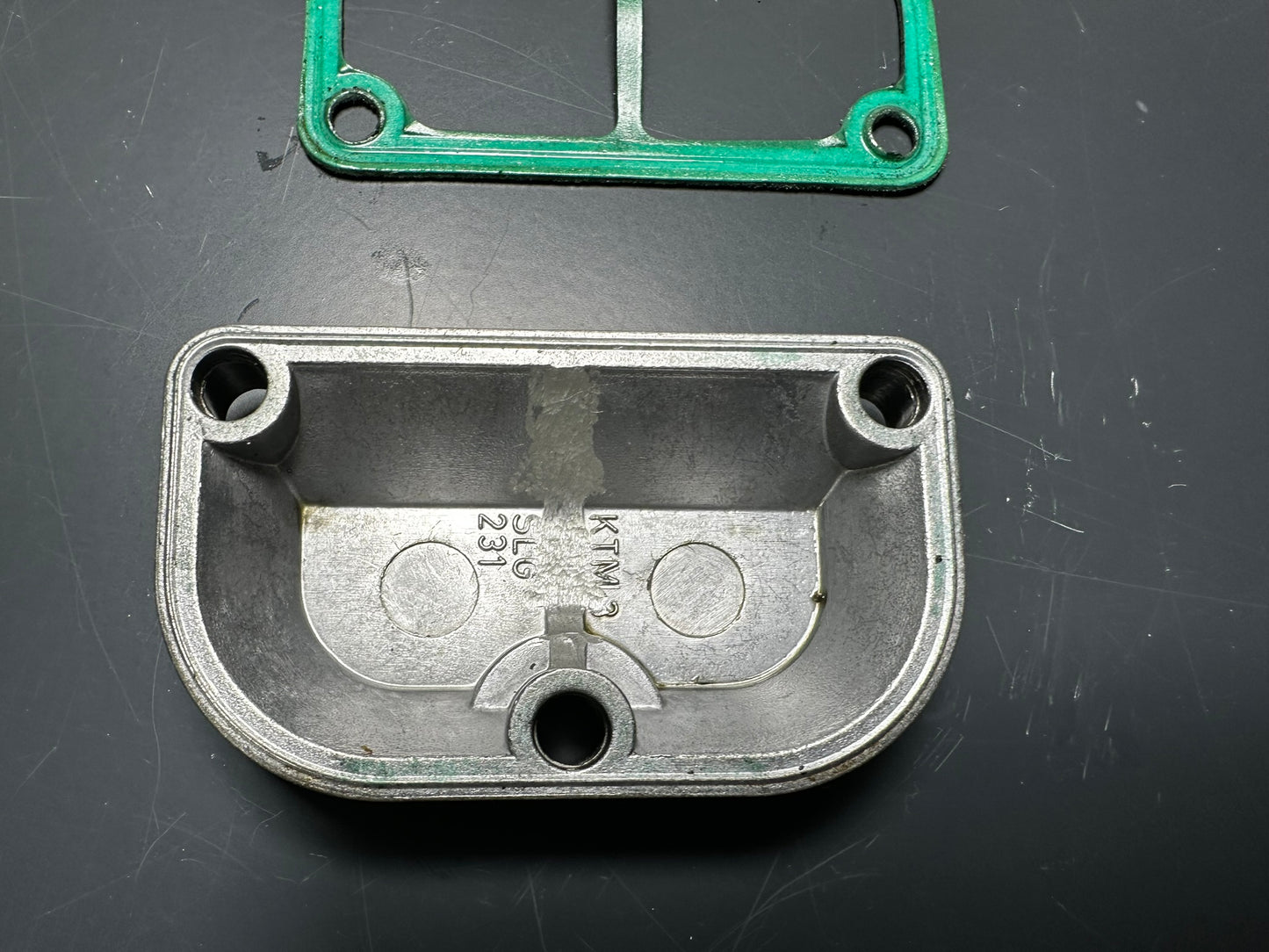 COPERCHIO VALVOLE KTM SxF ExcF Smr 250 400 450 520 525 540 58036052200