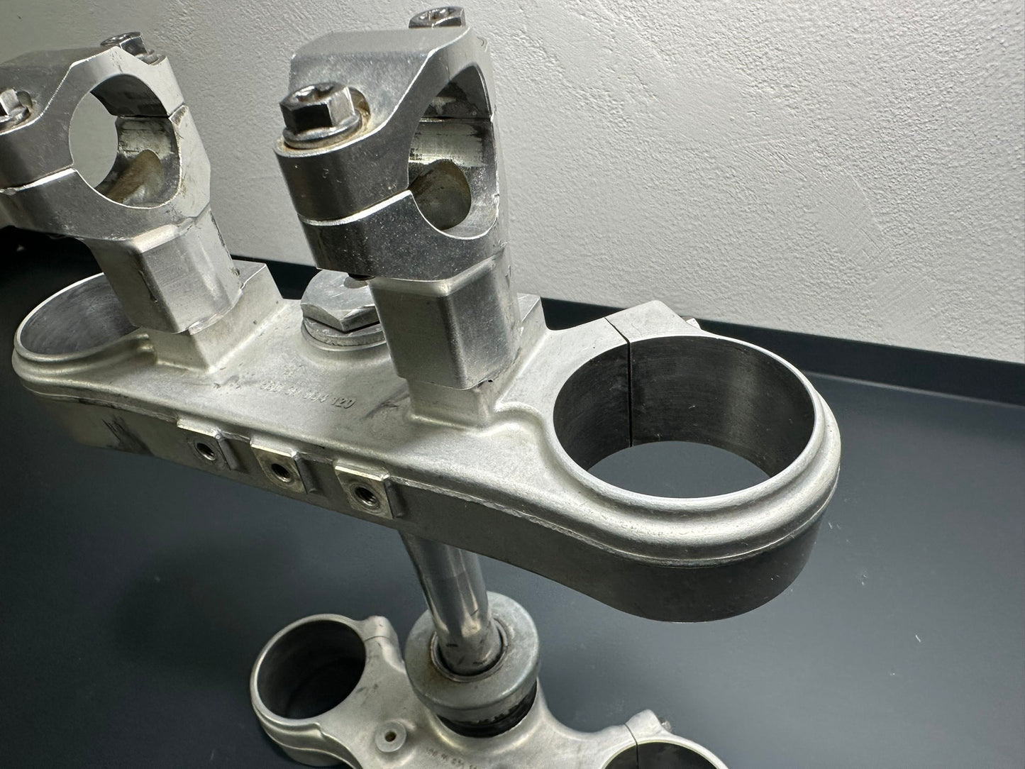 PLATES and RISERS KTM Exc 125 200 2010 2011 59001232022 59001234022 Triple Clamp