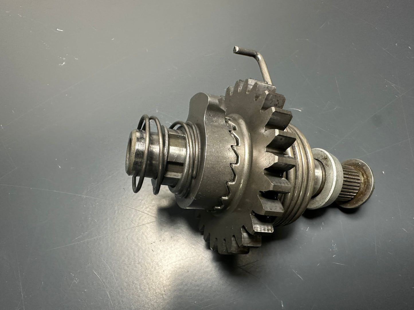 ALBERO e INGRANAGGIO AVVIAMENTO KTM HSQ Sx Exc 125 50333050000 50333051026