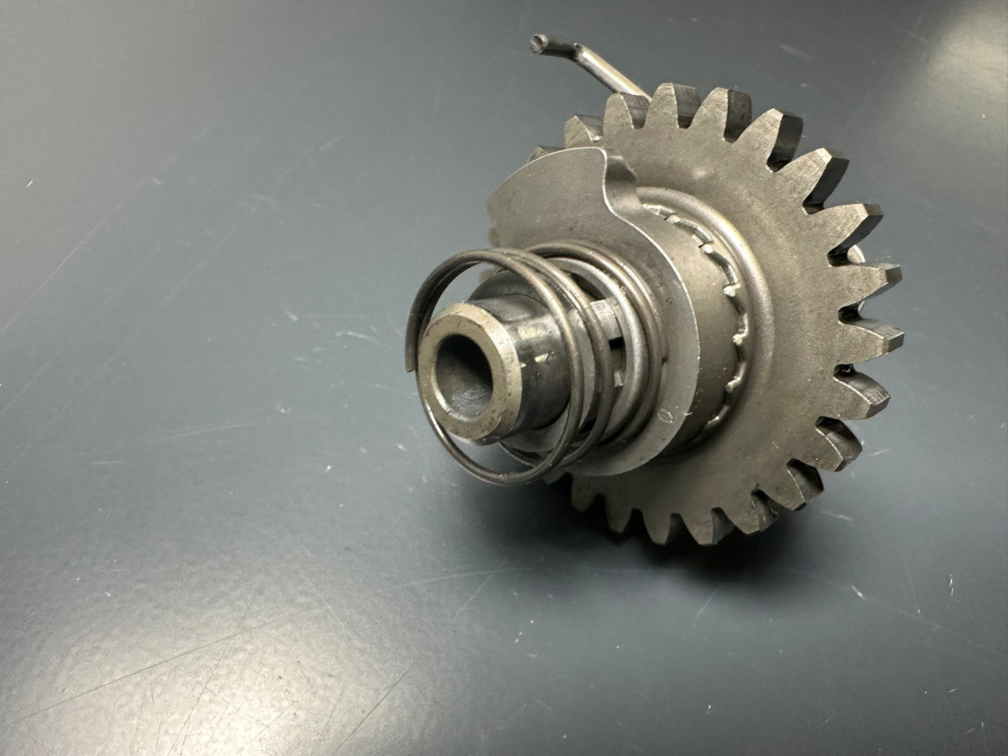 ALBERO e INGRANAGGIO AVVIAMENTO KTM HSQ Sx Exc 125 50333050000 50333051026