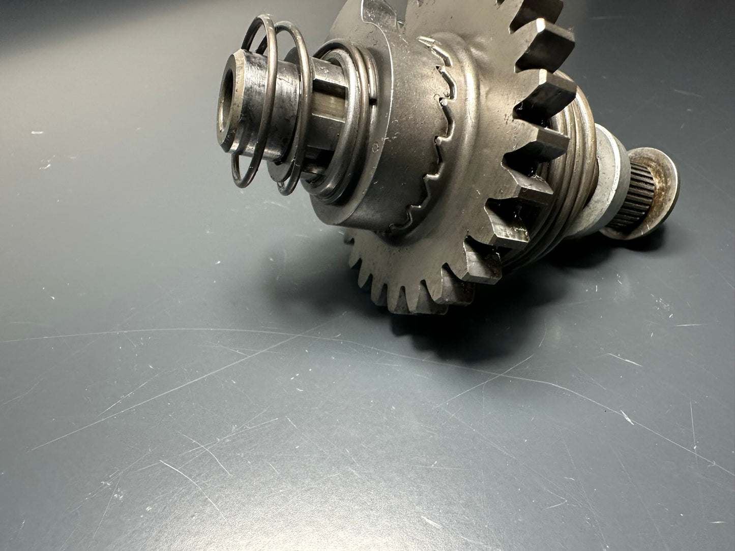 ALBERO e INGRANAGGIO AVVIAMENTO KTM HSQ Sx Exc 125 50333050000 50333051026