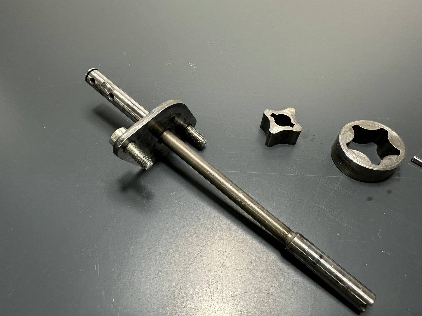 ALBERO POMPA OLIO KTM Sx Exc Smr 250 400 450 520 525 560 Oil Pump 59038002000