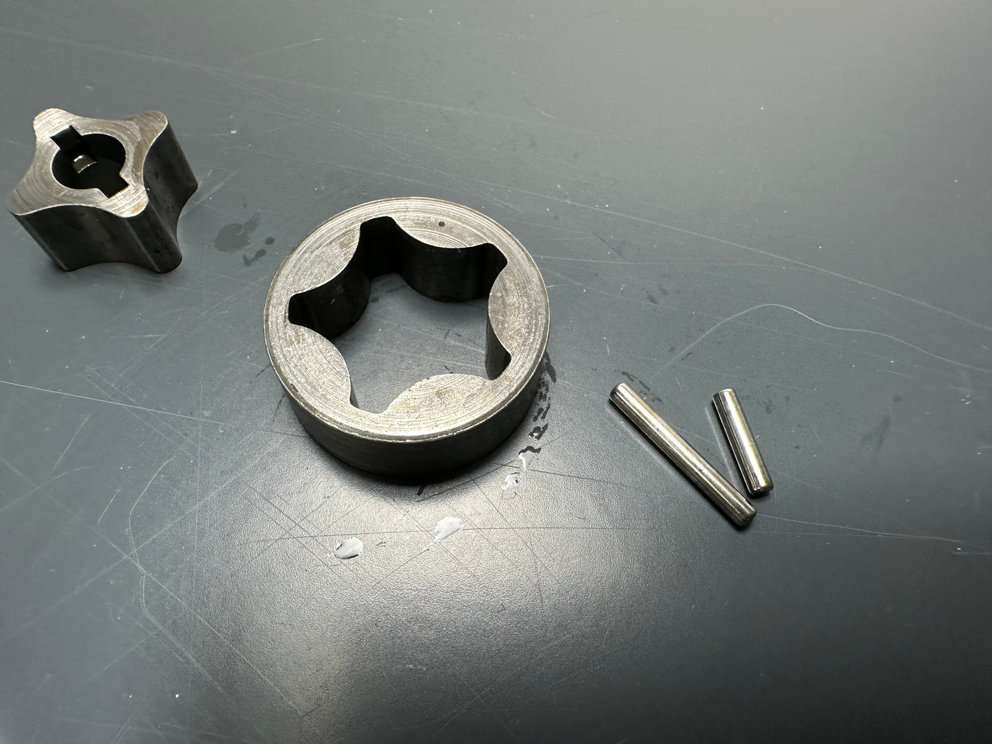 ALBERO POMPA OLIO KTM Sx Exc Smr 250 400 450 520 525 560 Oil Pump 59038002000