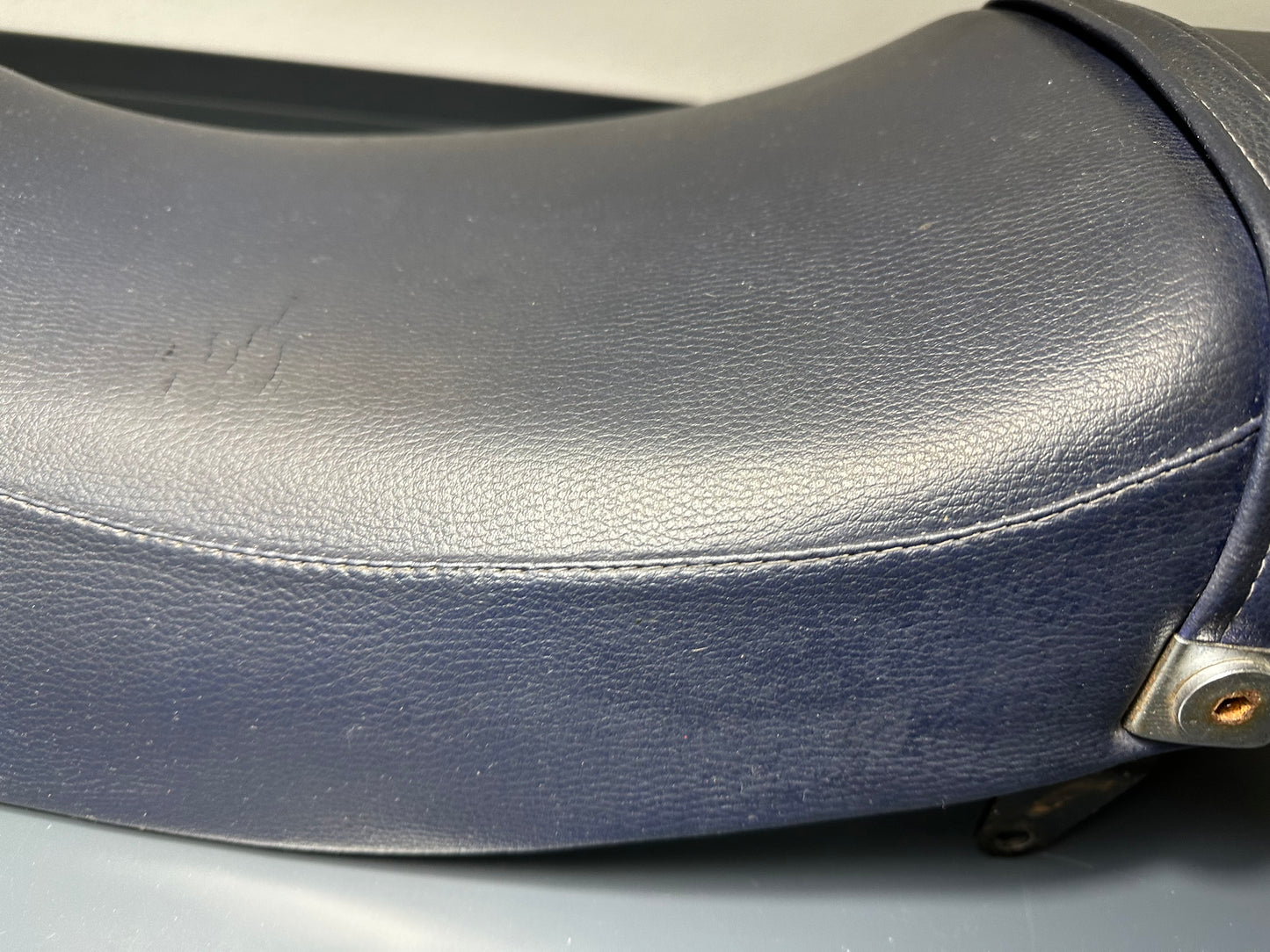 SELLA HONDA NS 125 F 1984 1985 1986 SEAT*LUSTER BLUE* 77200KR1600ZB