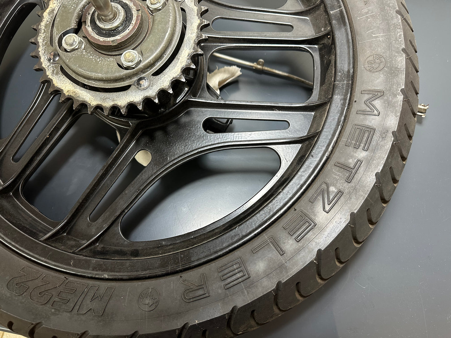 CERCHIO RUOTA POSTERIORE CON PERNO HONDA NS 125 F 1984 1985 1986 42650KR1760