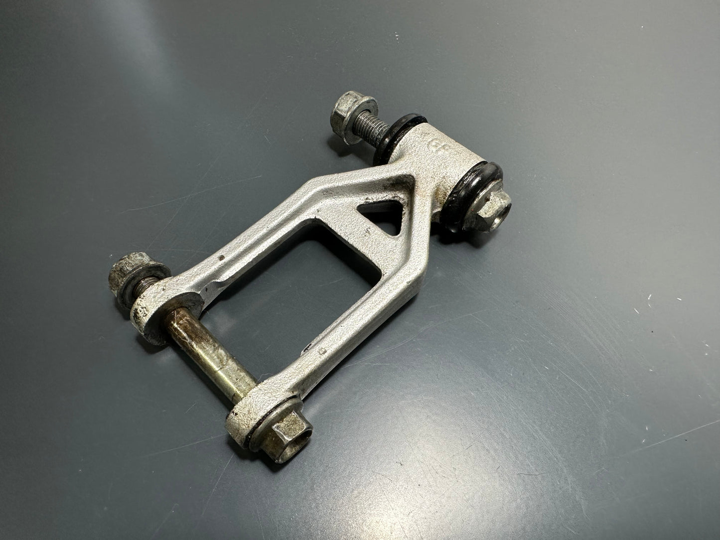 LEVERAGGIO INFERIORE HONDA NS 125 F 1984 1985 1986 ROD ASSY.,CUSHION 52470KR1760