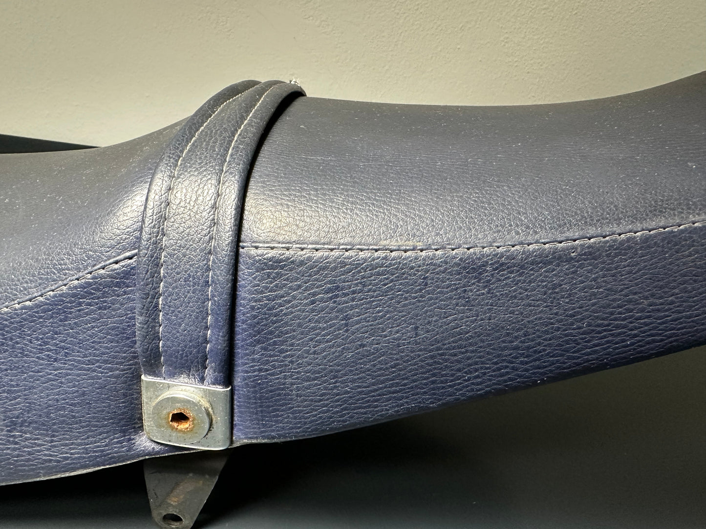 SELLA HONDA NS 125 F 1984 1985 1986 SEAT*LUSTER BLUE* 77200KR1600ZB