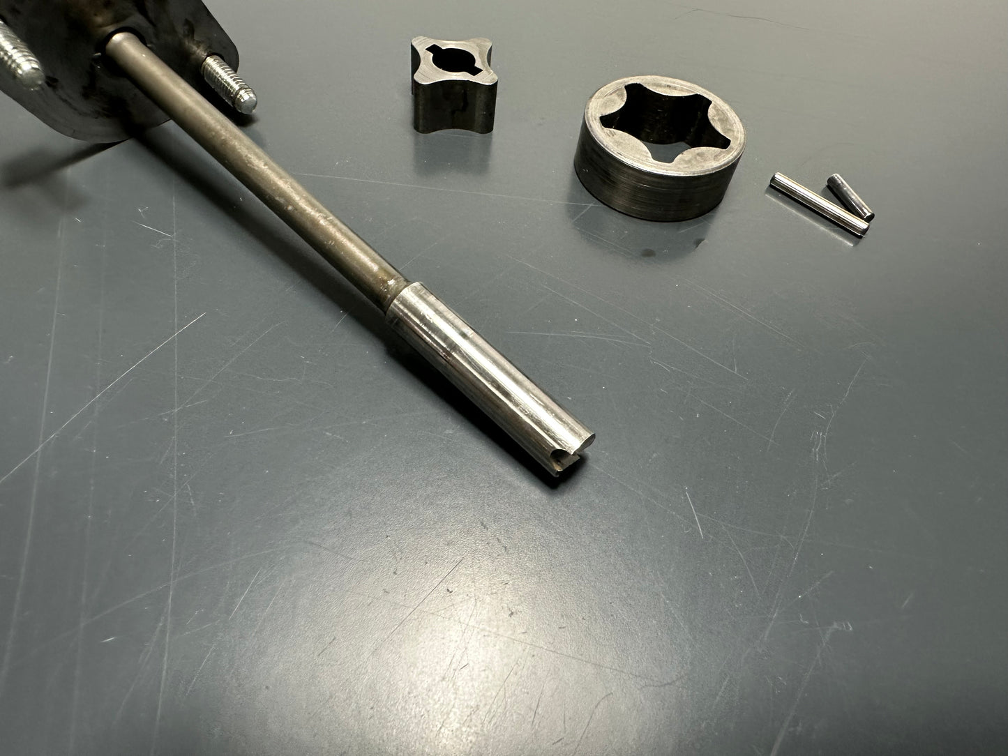 ALBERO POMPA OLIO KTM Sx Exc Smr 250 400 450 520 525 560 Oil Pump 59038002000