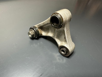 LEVERAGGIO SUPERIORE HONDA NS 125 F 1984 1985 1986 ARM ASSY.,CUSHION 52460KR1760