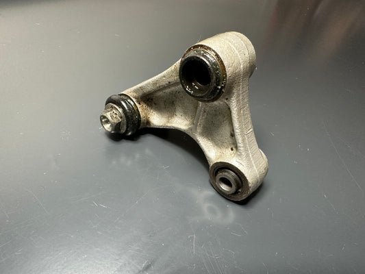 LEVERAGGIO SUPERIORE HONDA NS 125 F 1984 1985 1986 ARM ASSY.,CUSHION 52460KR1760