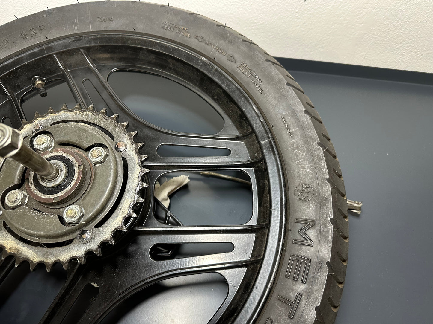 CERCHIO RUOTA POSTERIORE CON PERNO HONDA NS 125 F 1984 1985 1986 42650KR1760