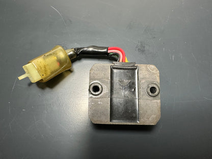 REGOLATORE DI TENSIONE HONDA NS 125 F 1984 1985 1986 REG,RECT ASSY 31600KK4000