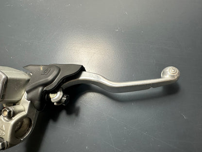 POMPA FRENO ANTERIORE BREMBO Ktm Husqvarna Exc Excf Te Fe 125 250 450 2014-2023 77713001144 Hand Break Cylind. Cpl. Exc 14