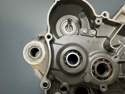 CARTER CENTRALI Ktm Exc 125 2005 52330000544 Engine Case