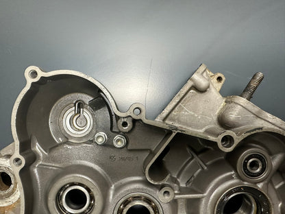 CARTER CENTRALI Ktm Exc 125 2005 52330000544 Engine Case