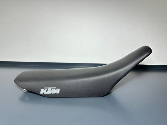 SELLA KTM Exc ExcF 125 200 250 300 380 400 520 Seat Exc 2001 2002 50307040400