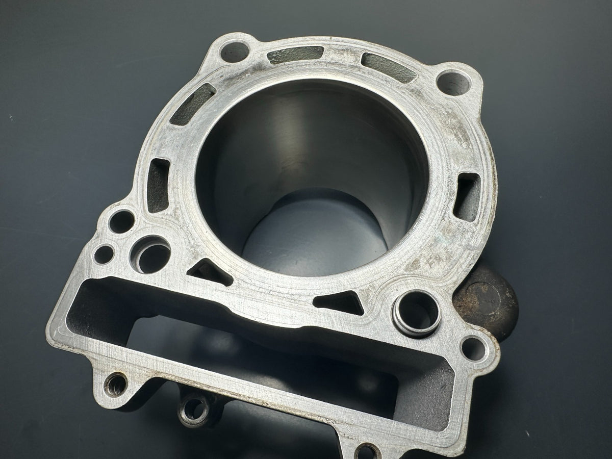 v1|137380932883|0