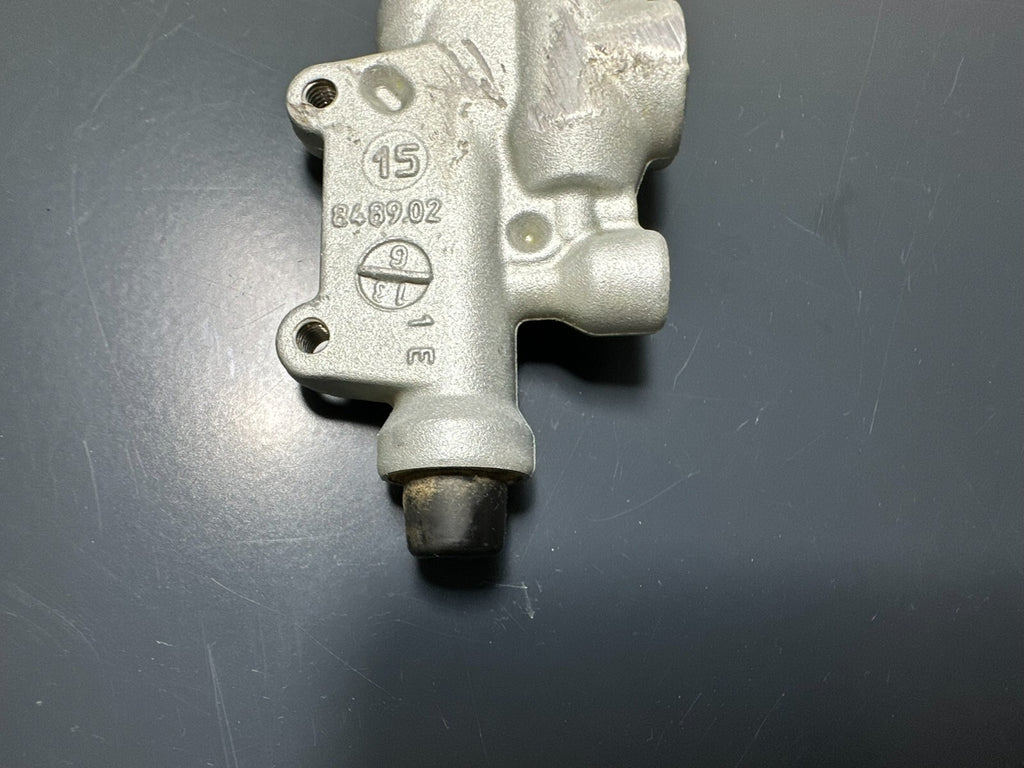 v1|136998153027|0