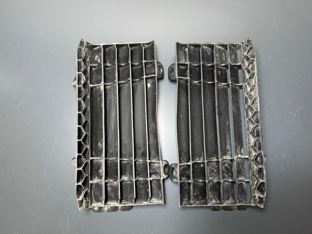 v1|136556984741|0