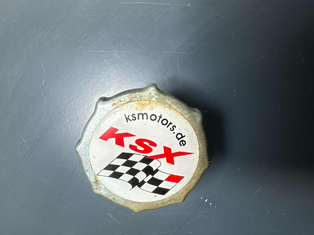 v1|137214900598|0