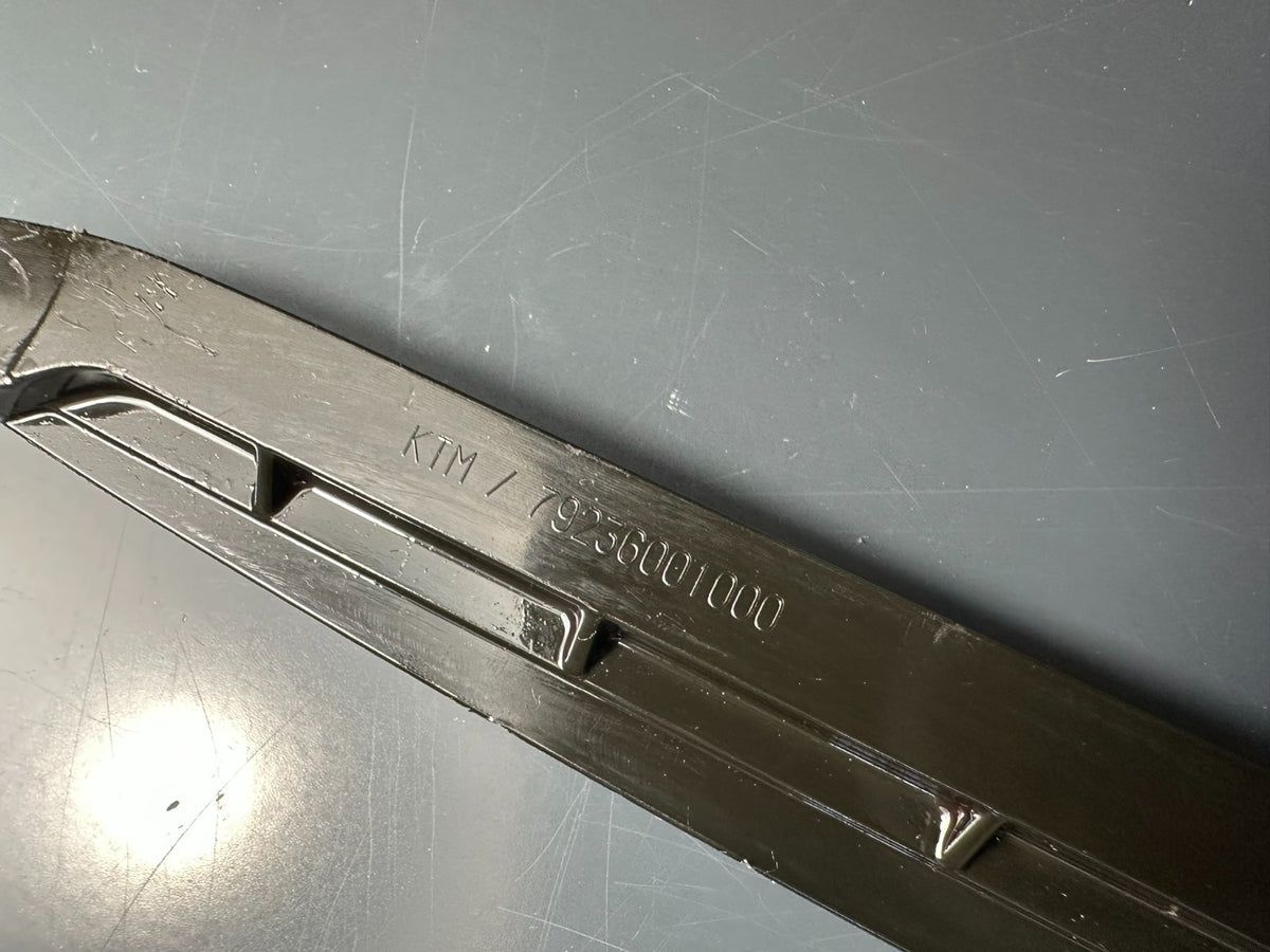 v1|137233721093|0