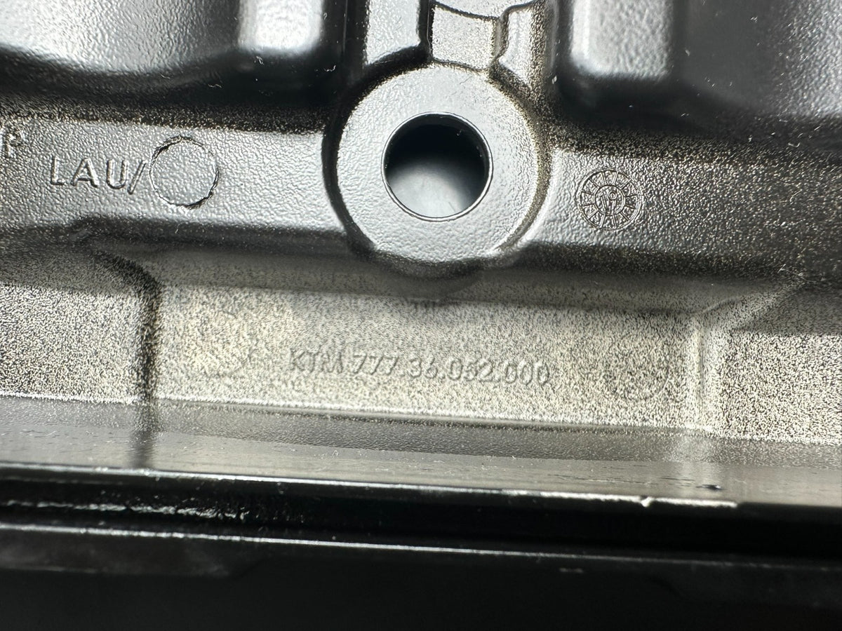 v1|137570852316|0