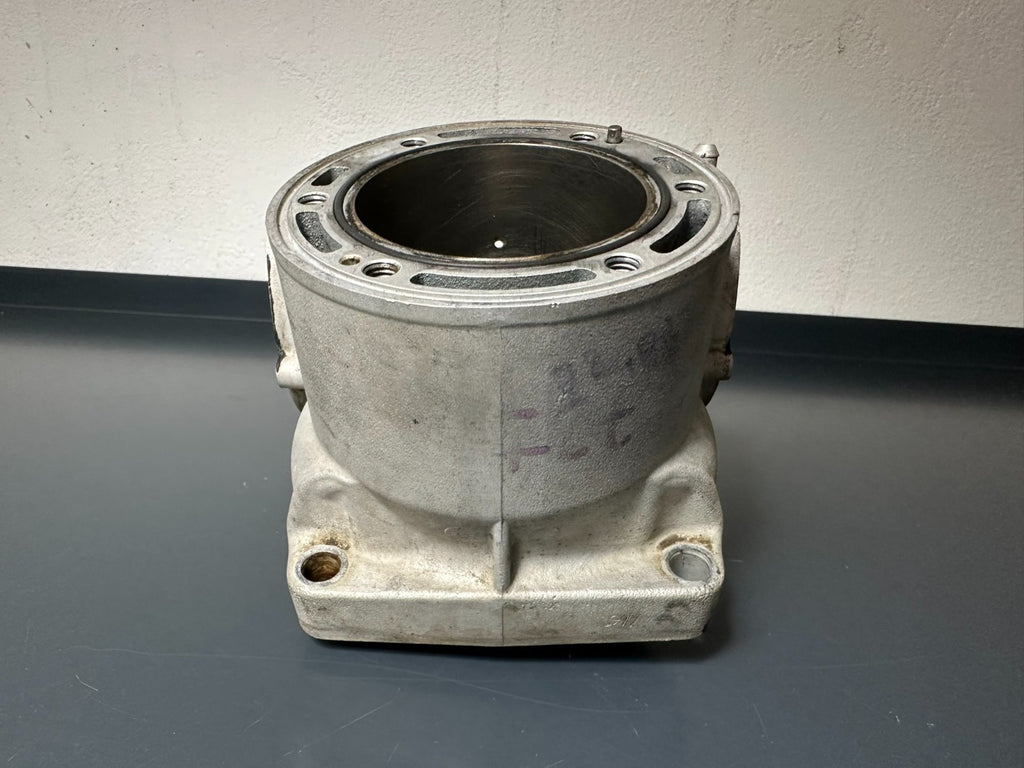 v1|137467744125|0
