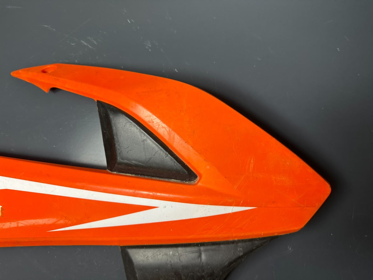 v1|137467541992|0