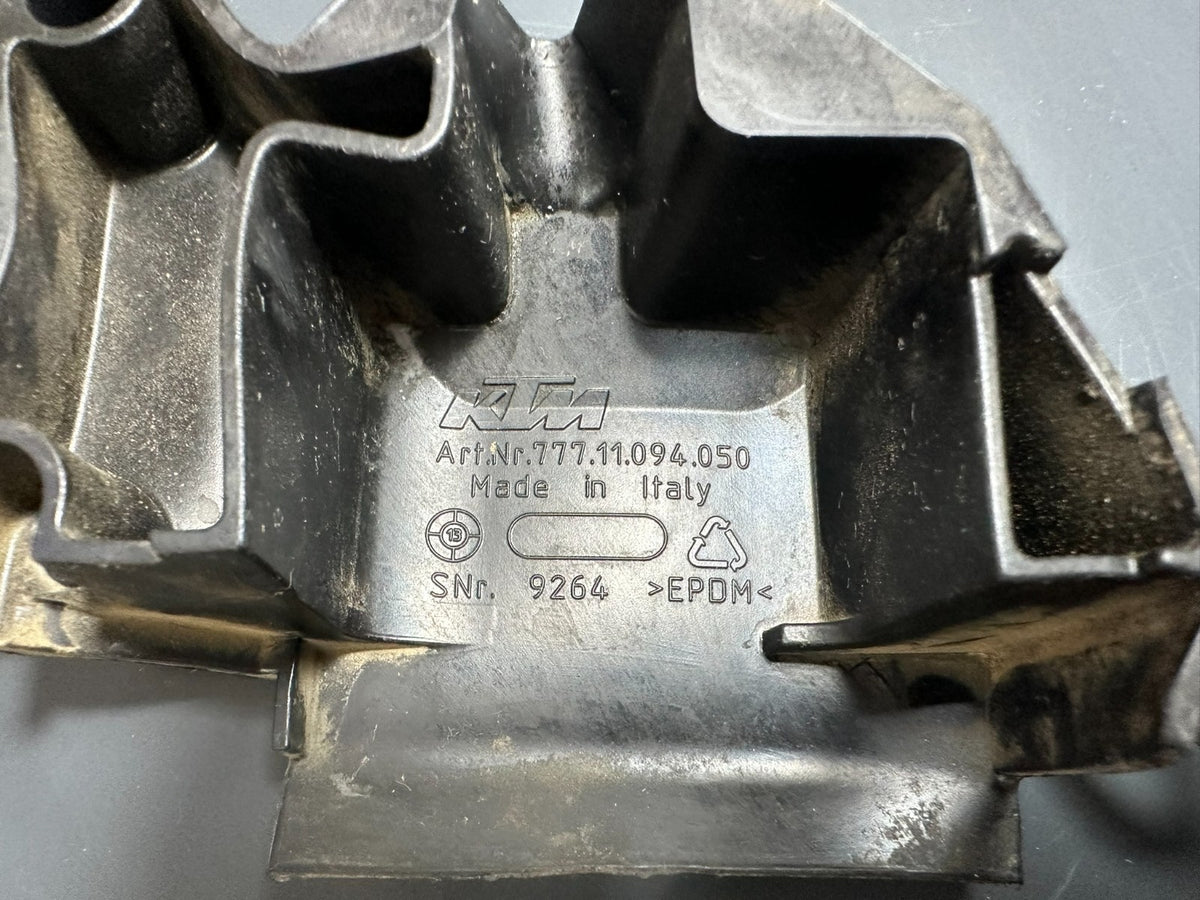 v1|137751438581|0