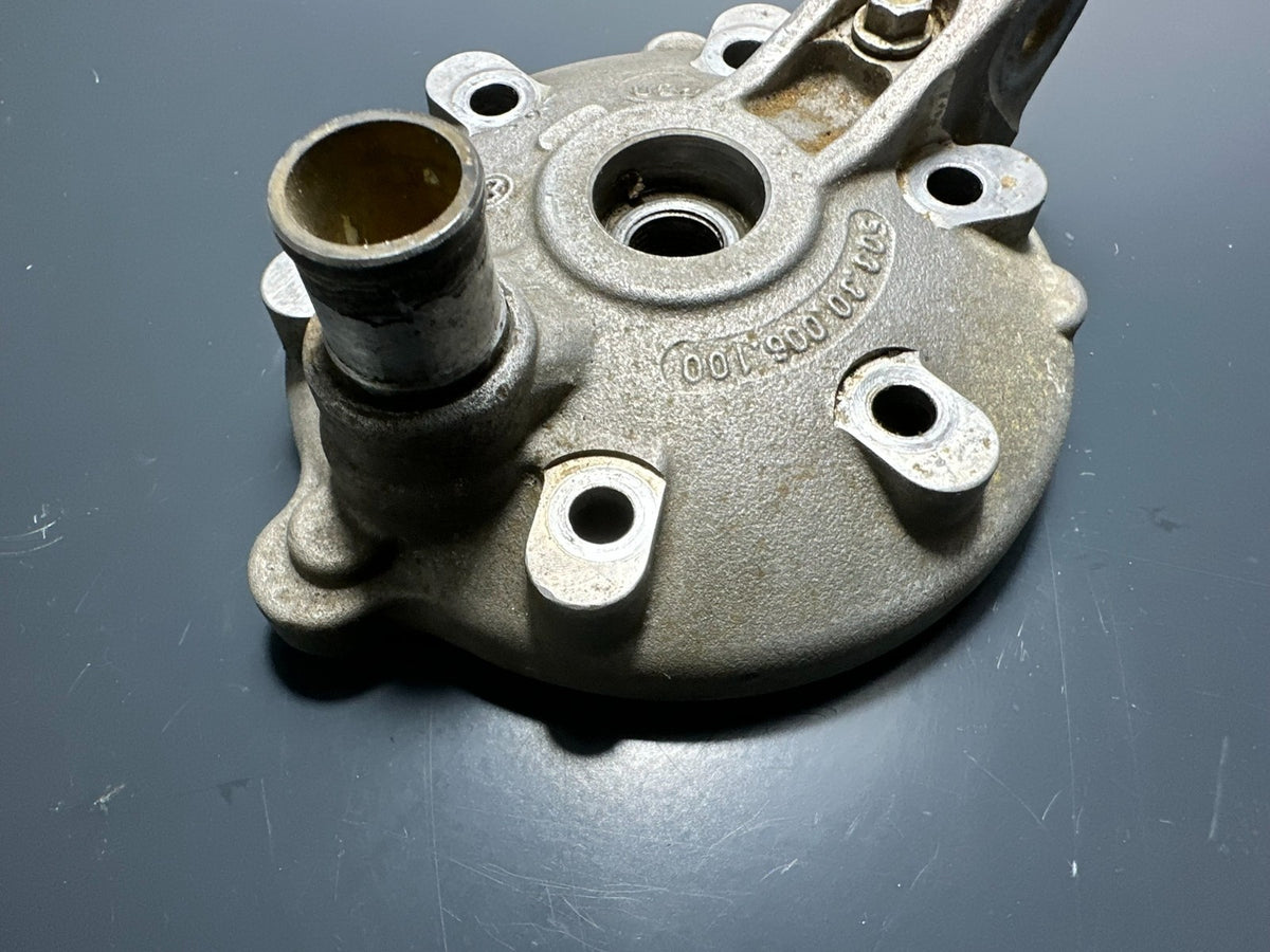 v1|137127636241|0