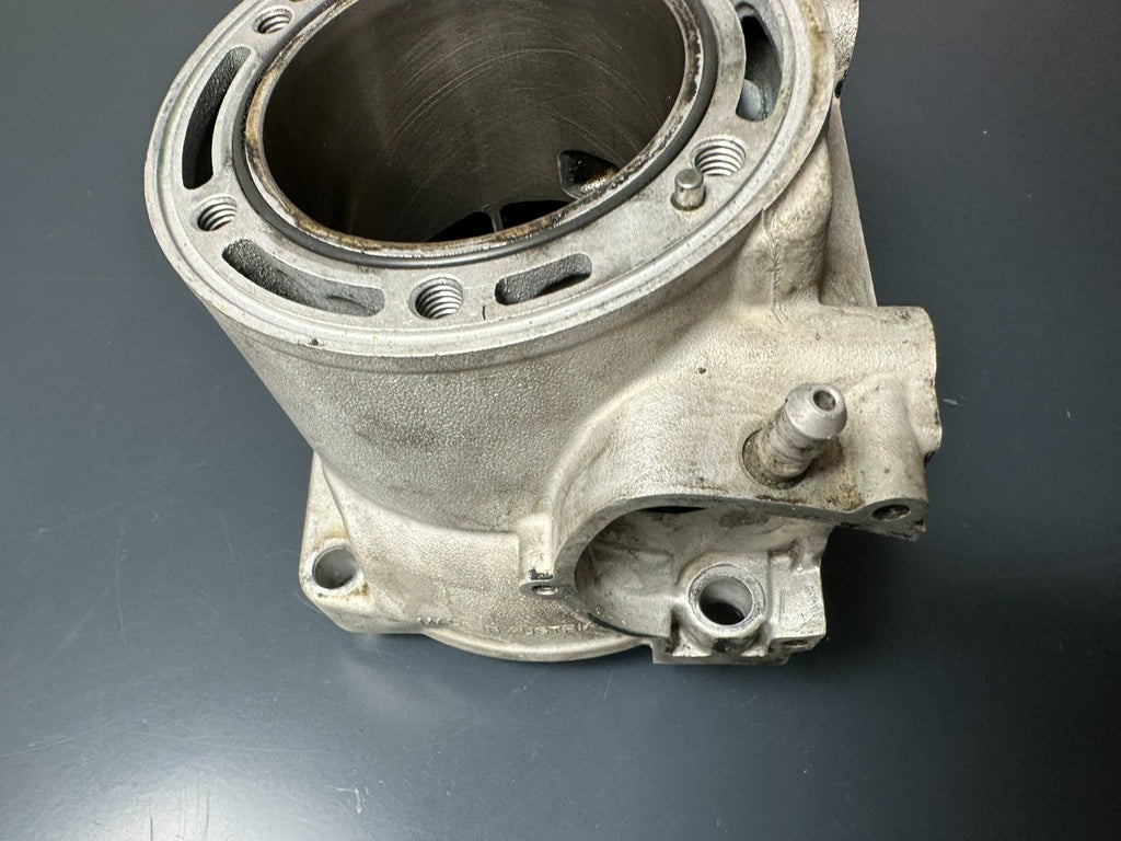 v1|137467744125|0
