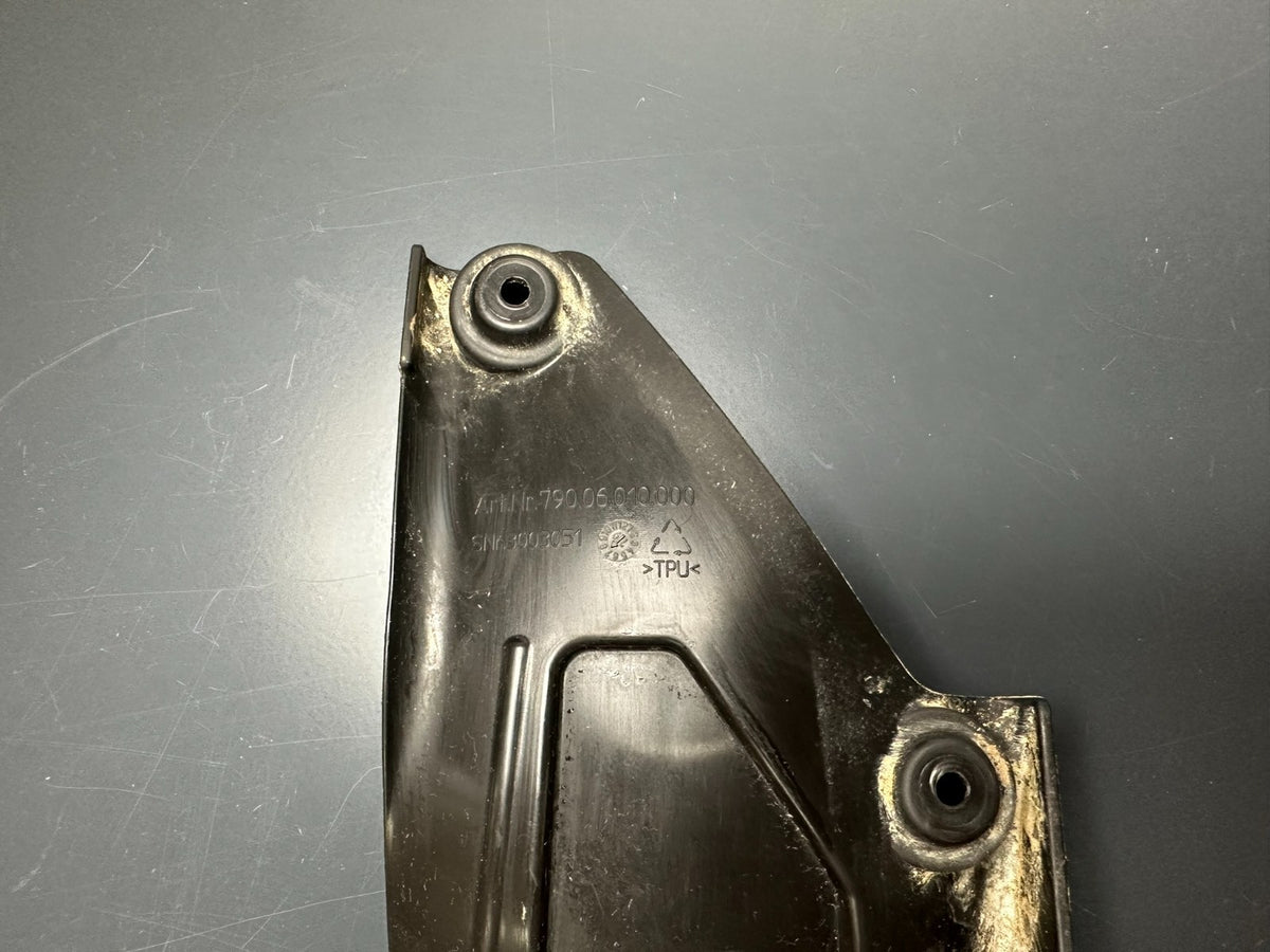v1|137512275609|0